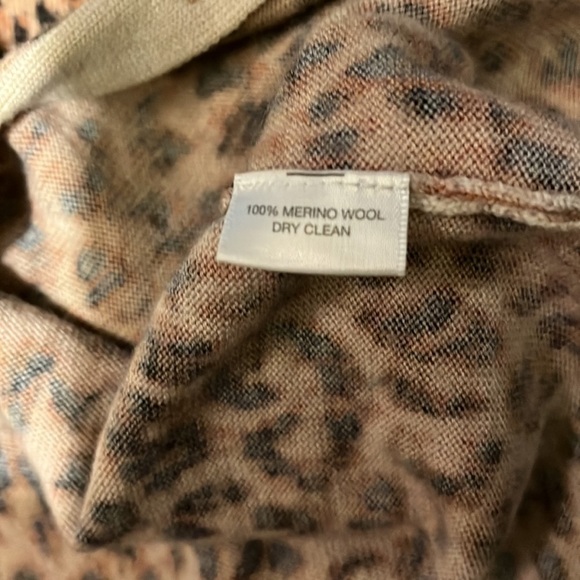 Lord & Taylor 100% merino wool button down sweater cardigan size ps/pp - Picture 4 of 6